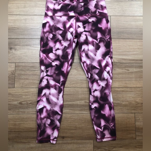Lululemon Train Times 7/8 Pant *25"- Blush Blossom/Candy Pink -Size 10 - Picture 3 of 5